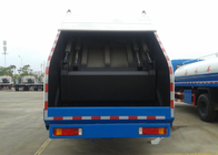 Camion della raccolta dei rifiuti di RHD 4X2, camion commerciale 6CBM del compattatore dei rifiuti