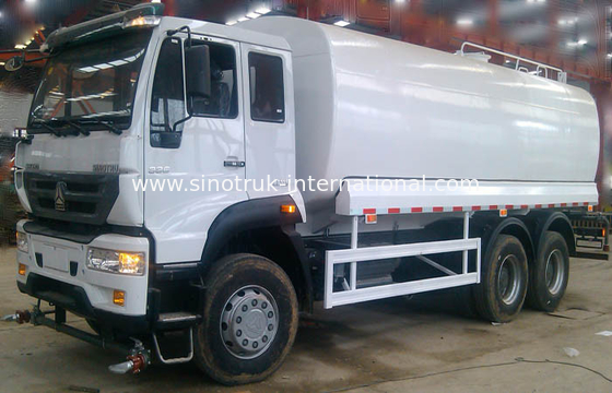 Camion dello spruzzatore dell'acqua di rendimento elevato 19CBM con il trattamento anticorrosivo interno