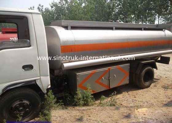 Trasporto dell'autocisterna SINOTRUK HOWO 5-6CBM dell'olio