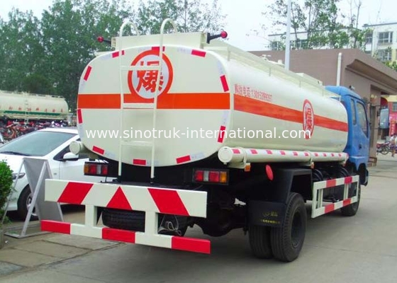 Trasporto dell'autocisterna SINOTRUK HOWO 5-6CBM dell'olio
