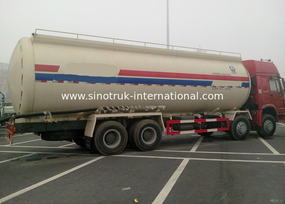 Camion in serie del cemento dei semi con il motore diesel di iniezione di carburante elettronica di 4 colpi