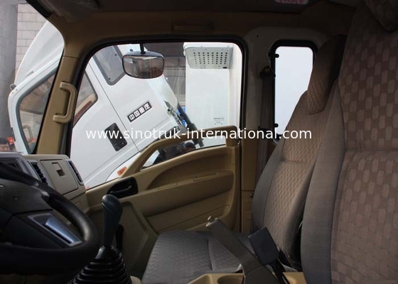 SINOTRUK HOWO 16 tonnellate di camion di bassa potenza LHD 140HP, Box Van Truck ZZ1167G3815C1