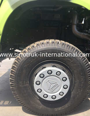 camion cisterna di combustibile militare di 336HP HOWO 16 - camion del trasporto del petrolio greggio 25CBM