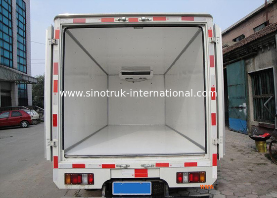 Gli alimenti congelati ad alta resistenza RHD 8×4 hanno refrigerato i camion ed i furgoni a basso rumore 40 tonnellate