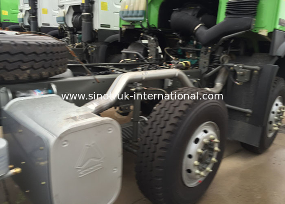 L'autocarro con cassone ribaltabile del ribaltatore del telaio 371HP di colore verde 12 spinge di 28CBM di LHD 60 - 70 le tonnellate