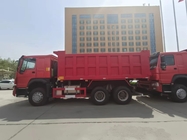 SINOTRUK HOWO Tipper Dump Truck RHD 6×4 336HP nel colore rosso