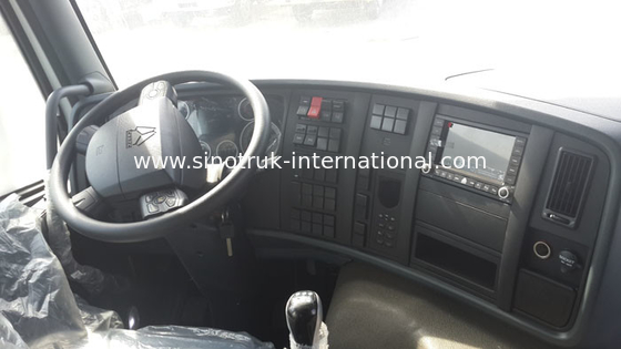 Autocarro con cassone ribaltabile pesante bianco di SINOTRUK HOWO A7 8X4 per l'estrazione mineraria dello ZZ3317N3867N1