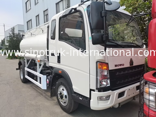 SINOTRUK HOWO 4X2 Camione cisterna di trasporto petrolio SINOTRUK HOWO 5-6CBM