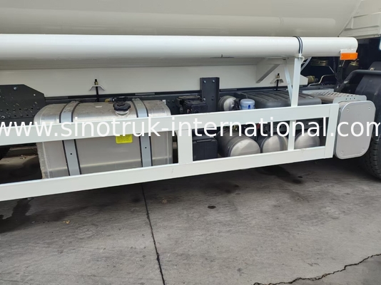 HOWO 25CBM 6*4 Cisterna di petrolio 380 CV Potenza di cavalli
