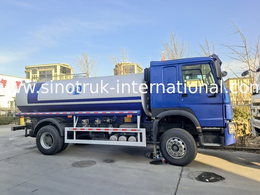 SINOTRUK HOWO Camion cisterna dell'acqua 4x2 RHD 300HP 10CBM per il trasporto duraturo dell'acqua