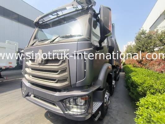 5300*2300*1500mm Cargo Box Heavy Duty Dump Truck per il trasporto fluido del carico RHD / LHD Tipo di guida