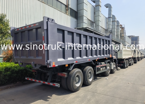 5300*2300*1500mm Cargo Box Heavy Duty Dump Truck per il trasporto fluido del carico RHD / LHD Tipo di guida