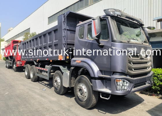 5300*2300*1500mm Cargo Box Heavy Duty Dump Truck per il trasporto fluido del carico RHD / LHD Tipo di guida