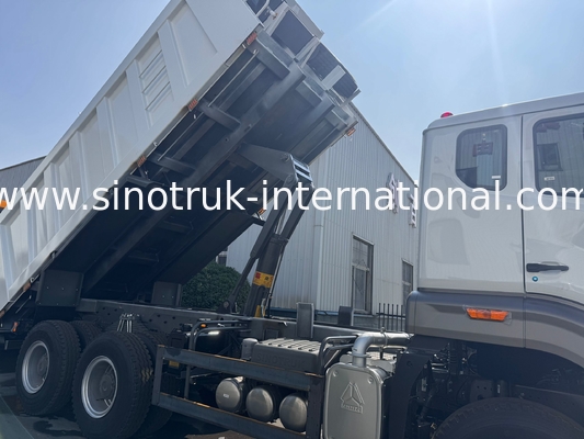 SINOTRUK HOHAN Howo Tipper Dump Truck Medio sollevamento Motore Weichai 6 × 4 LHD Cartone rettangolare Bianco 19-20CBM