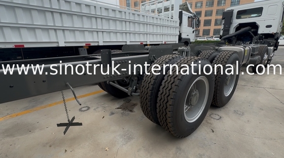 Autocarro Sinotruk HOWO 8X4 400 CV 12 Ruote Cabina Ghost Face