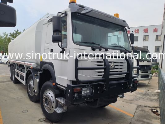 Autocisterna per trasporto olio con motore da 400 CV: la soluzione perfetta per la consegna sicura di olio