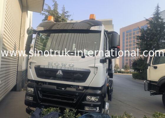 HOWO TX Trasportatore pesante con una capacità di 300 litri di serbatoio di carburante e materiale di carrozzeria in acciaio per il trasporto di carichi pesanti
