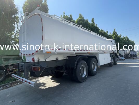 HOWO 8X4 Serbatoio di stoccaggio di petrolio Camione di consegna del carburante 35CBM Due luci di avvertimento Con pistola di tubo