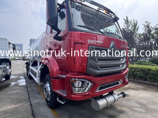 SINOTRUK HOHAN 6×4 Oil Tank Truck 371HP 20CBM Color Can Be Customized Efficient transportation