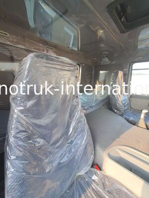 HOWO A7 Camion-trattore usato LHD 6X4 Euro 2 371 CV con sterzo idraulico azionato Bianco