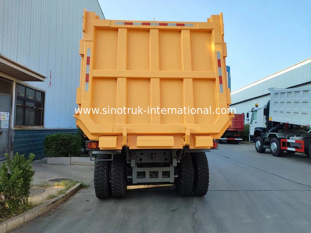 SINOTRUK Heavy Duty Tipper Dump Truck LHD con cabina scheletrica ad alta resistenza unilaterale 371HP