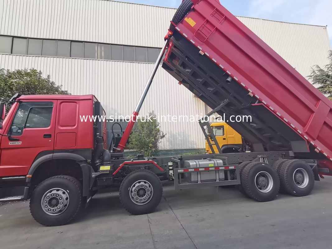 HOWO 12 ruote Sinotruk 8X4 Dump Truck 400hp Per l'estrazione mineraria LHD U tipo contenitore