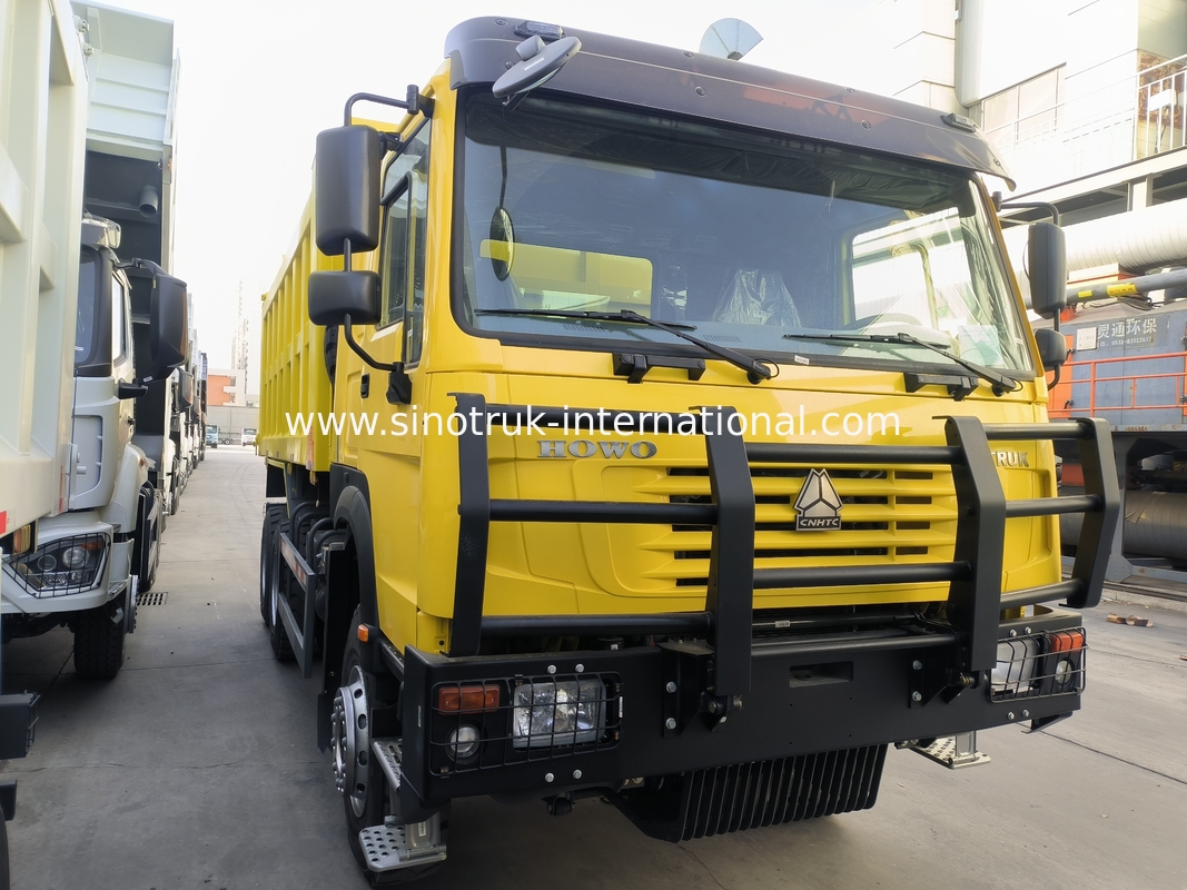 Sinotruk Howo Tipper Dump Truck 6 × 4 Lhd 10 Ruote 20CBM Cargo Box Pneumatici minieri