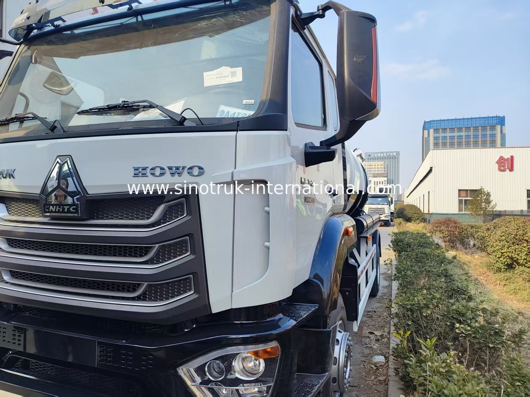 HOWO 300HP 10CBM 4x2 Sewage Suction Truck: potenza pesante, pulizia di precisione ed efficienza senza pari