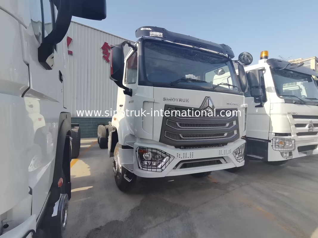 SINOTRUK HOHAN Howo Tipper Dump Truck Chassis Weichai Motore 6 × 4 LHD ZZ3257V384JB1 Modello