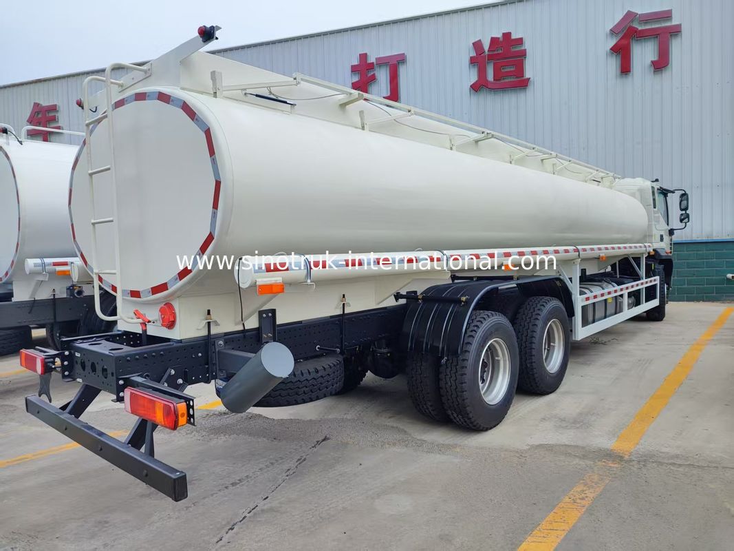 Autocisterna Bianca da 30CBM (6×4, 380CV, Guida a Sinistra): Vantaggi Chiave per il Trasporto di Fluidi
