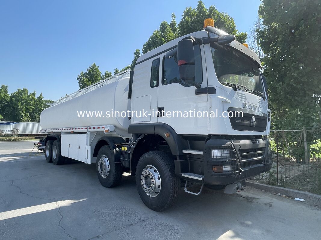 HOWO 8X4 Serbatoio di stoccaggio di petrolio Camione di consegna del carburante 35CBM Due luci di avvertimento Con pistola di tubo