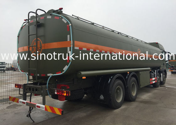 Camion cisterna stabile SINOTRUK HOWO del combustibile 30 - 40 tonnellate per il trasporto 8X4 RHD dell'olio