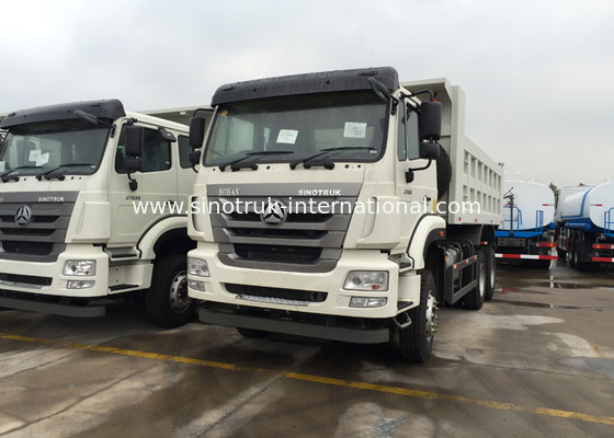 Autocarro con cassone ribaltabile resistente del ribaltatore di SINOTRUK HOHAN ZZ3255N3846B1 per industria estrattiva