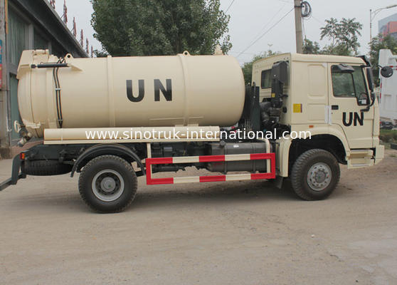 Camion 10000L LHD 4X2, camion di aspirazione delle acque luride di SINOTRUK HOWO dei rifiuti liquidi
