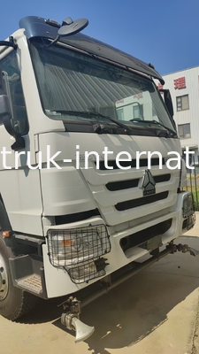 Autocarro irroratore HOWO 6*4 con trazione 400HP 18m³ per grandi opere di ingegneria (Autobotte/Irroratrice, Adatto per l'abbattimento della polvere stradale e l'irrigazione)