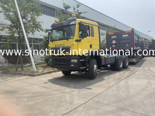 Autocarro trattore 6x4 con 10 pneumatici, ideale per il trasporto merci a lungo raggio e per compiti di trasporto carichi pesanti